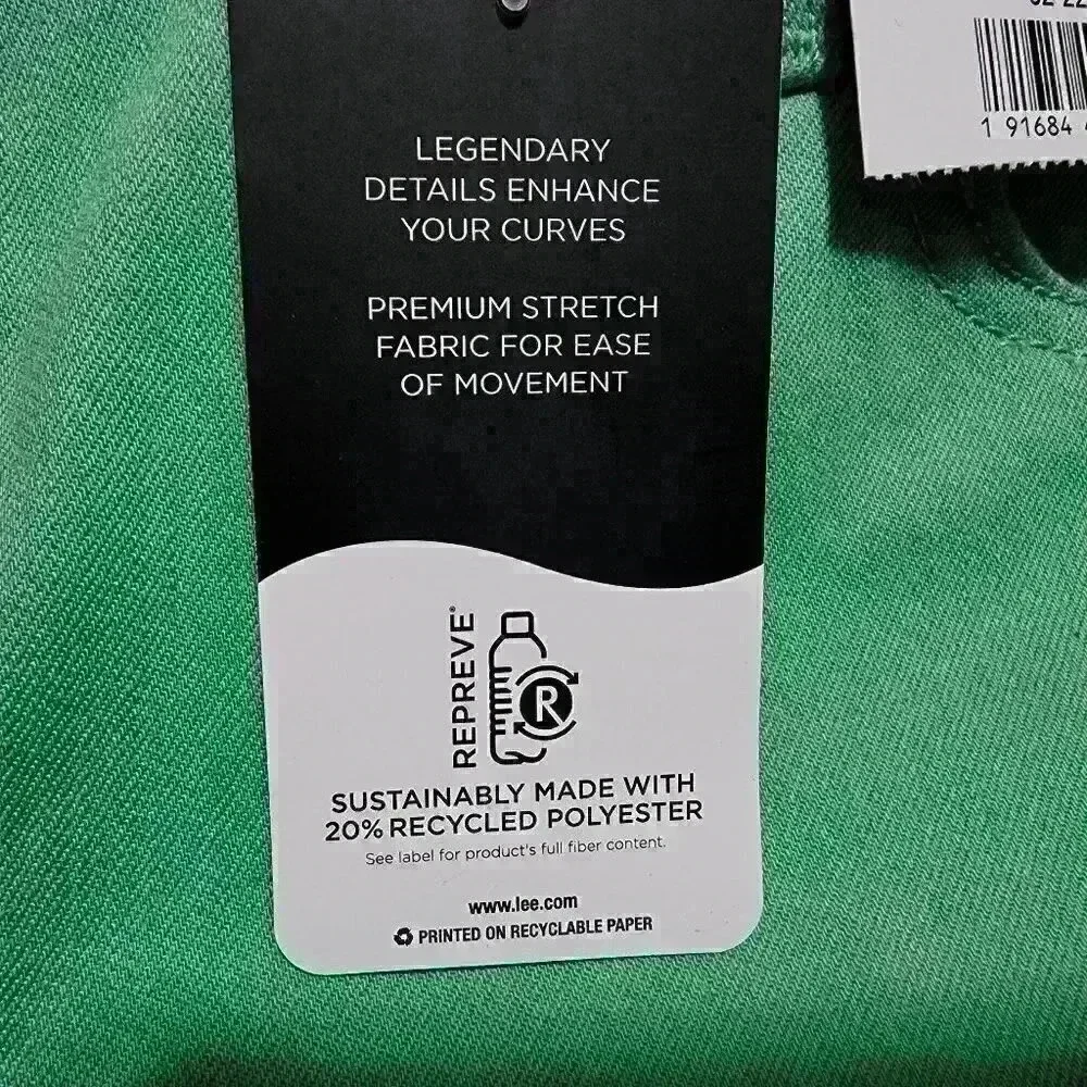 Lee Women's Regular Fit Midrise Capri, Palm (Light Green) Premium Stretch - Picture 3 of 10